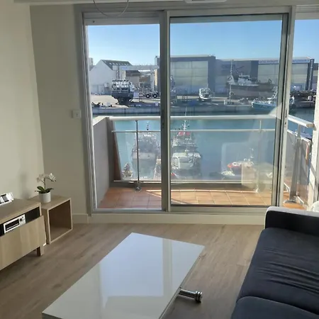 Pretty And Bright With View On The Harbor Appartement *