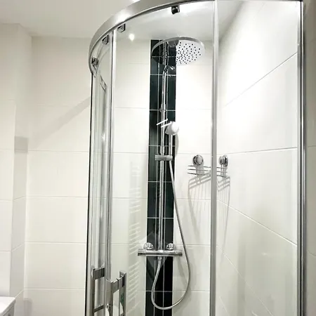 Pretty And Bright With View On The Harbor * لي سابلِ دولونْ