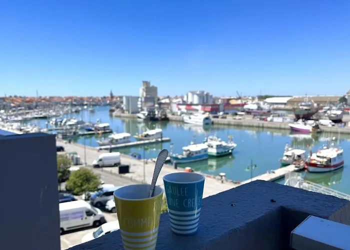 아파트 Pretty And Bright With View On The Harbor *